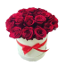 Σύνθεση καπελιέρα με κόκκινα τριαντάφυλλα