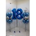 Νούμερα σε μπλε με συνθέσεις μπαλονιών 